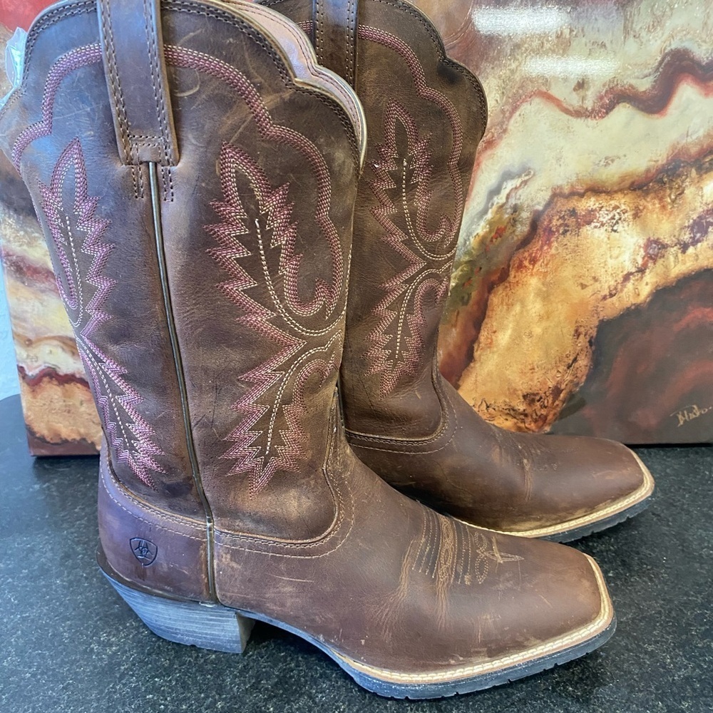 Ariat womens cowboys boots - Picture 3 of 10